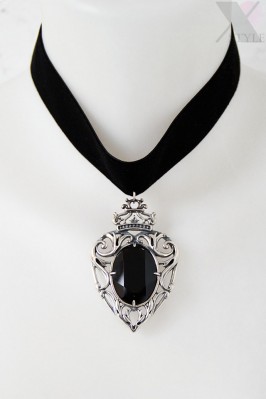 Velvet Choker with Silver-Plated Swarovski Pendant 